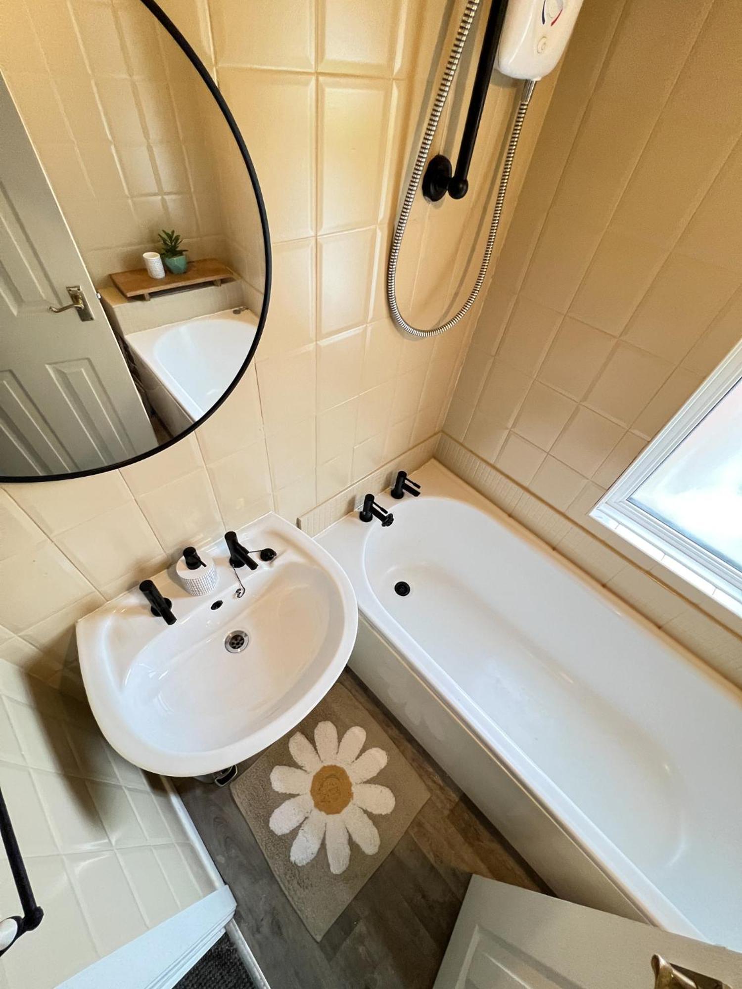 Victoria Road Guesthouse Belfast Bagian luar foto